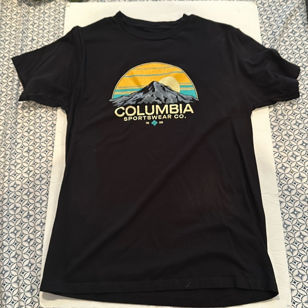 Columbia Sportswear Black Tee